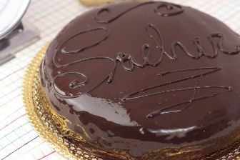 58008 Sacher amb