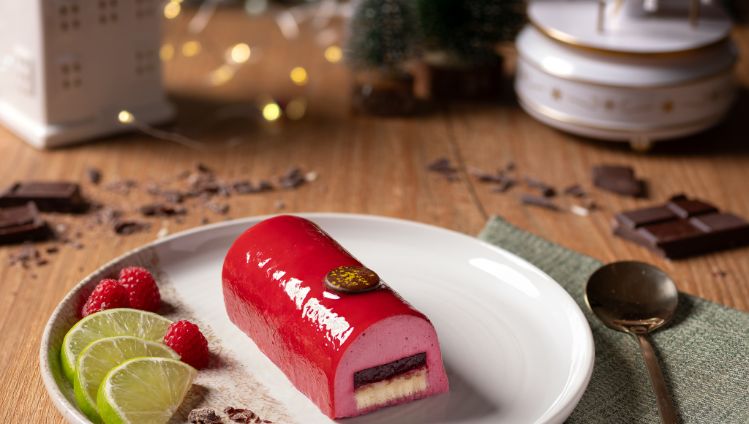 112556 BUCHETTE FRUITS ROUGE (1)